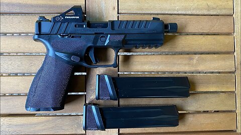 THE SPRINGFIELD "ECHELON"™ THREADED HANDGUN, 3-DOT TRITIUM w/ SWAMPFOX JUSTICE RMR RED DOT