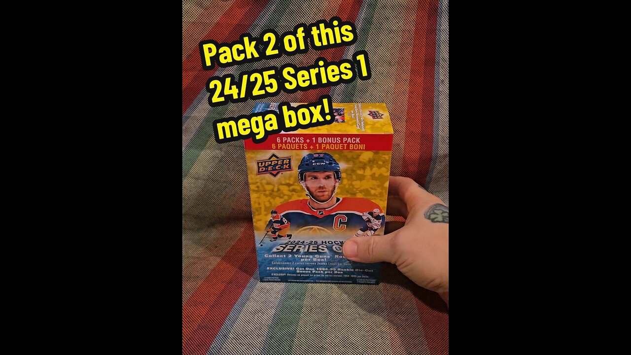 Pack 2 of this 24/25 series 1 mega box
