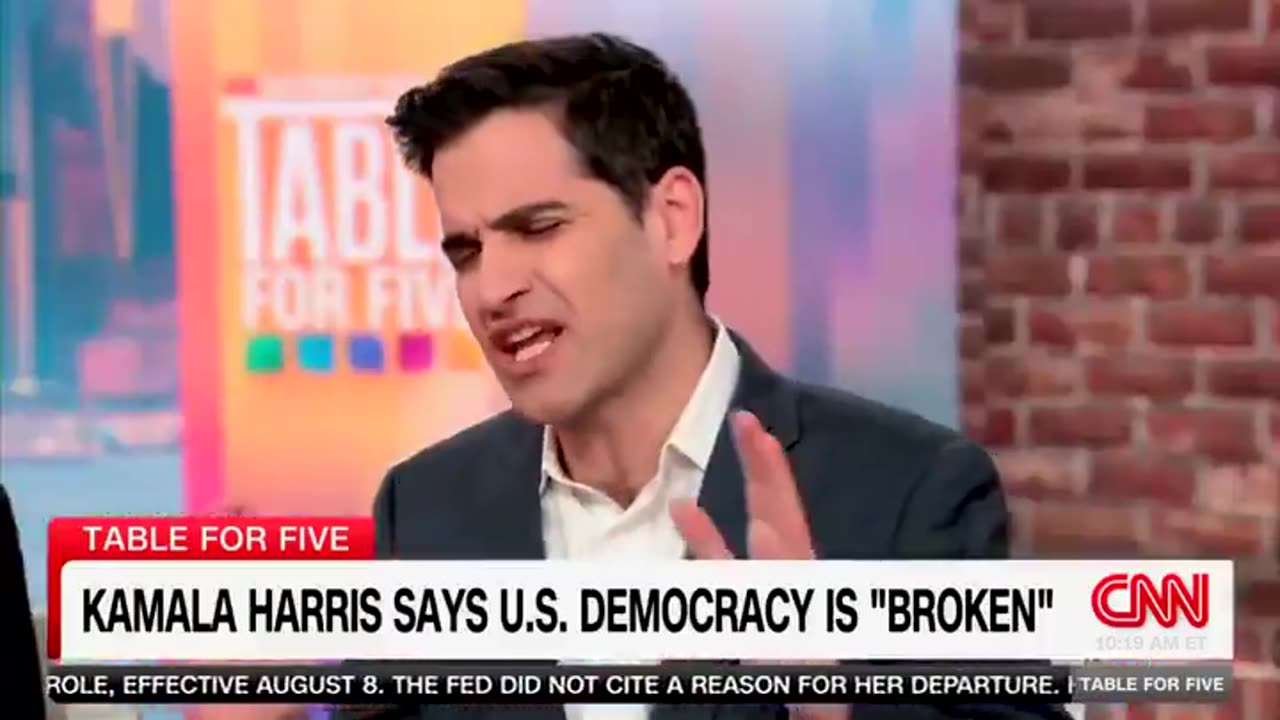 Harry Enten doesn't buy what Kamala is selling