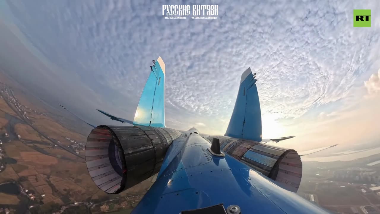 RUSSIA OWNS THE SKY! Elite Russian Pilots Stun China In A Dazzling Air Spectacle