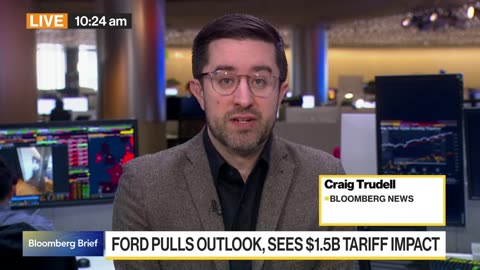 Ford Suspends Guidance, Sees $1.5 Billion Tariff Hit
