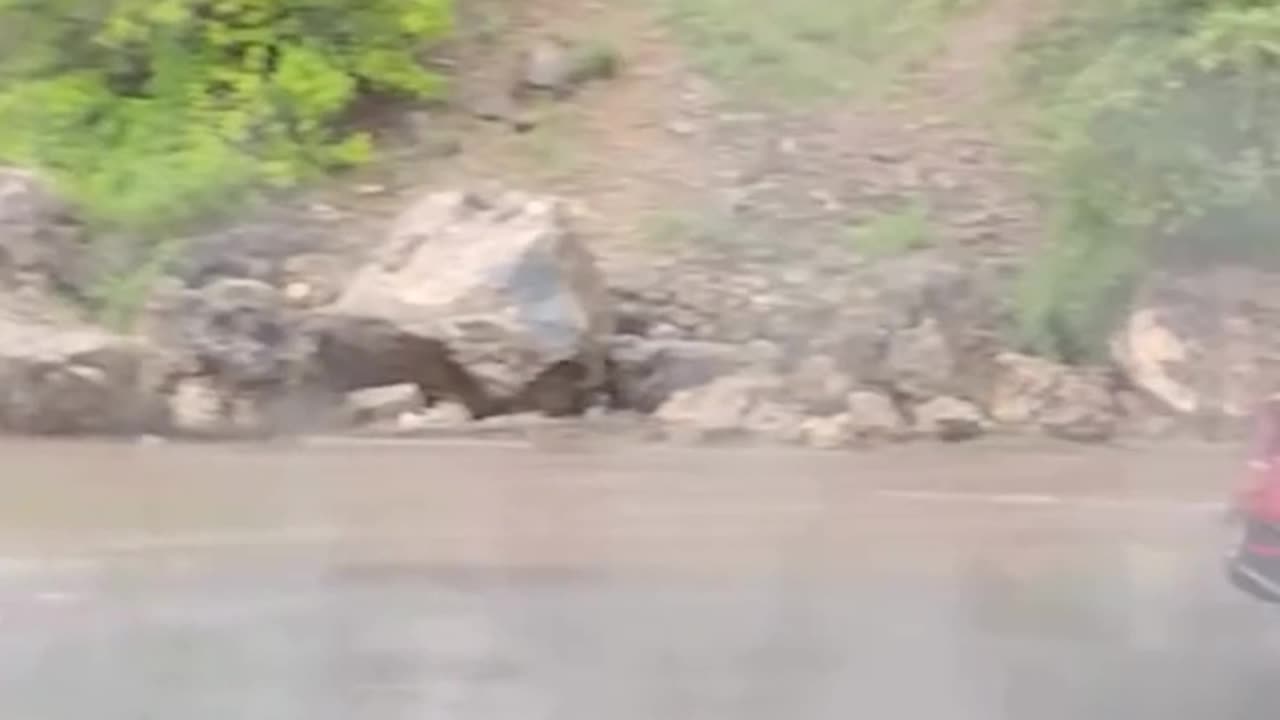 JUST IN: Violent flash flooding is now sweeping away buildings in Ruidoso, New Mexico.