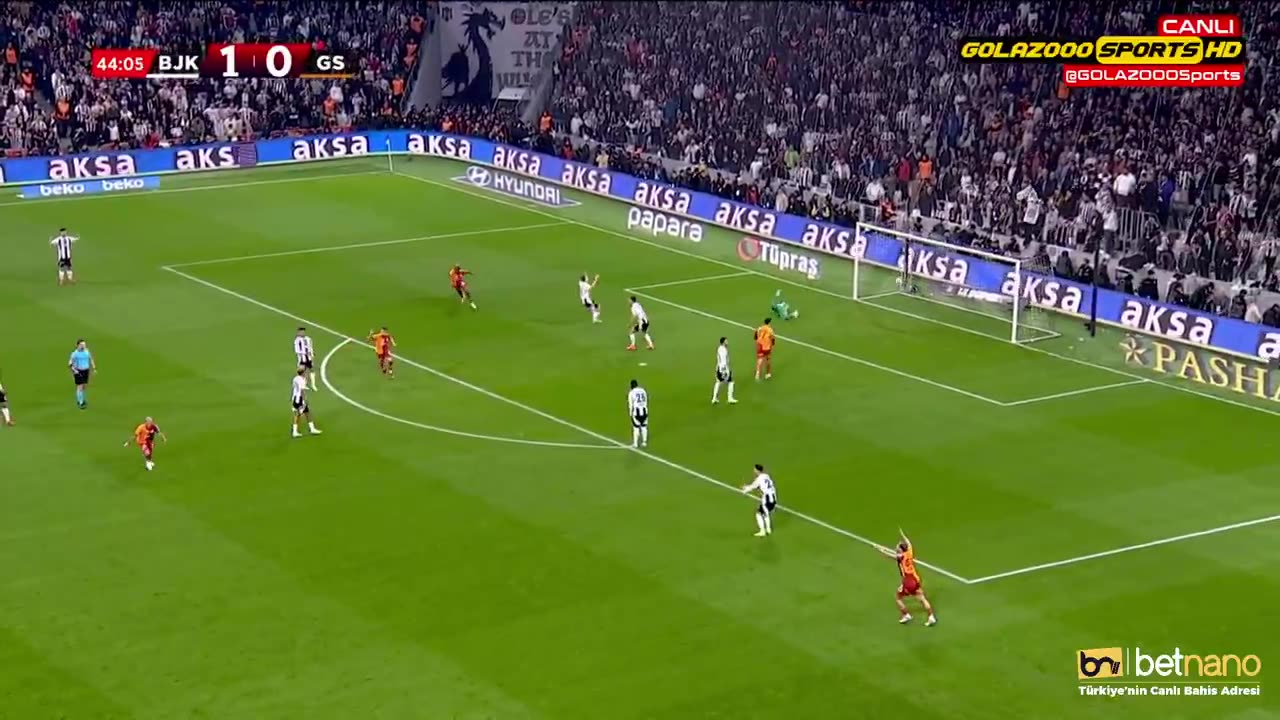 Oh, jetë o jetë! Çfarë super goli nga Torreira, Galatasaray barazon shifrat ndaj Besiktas