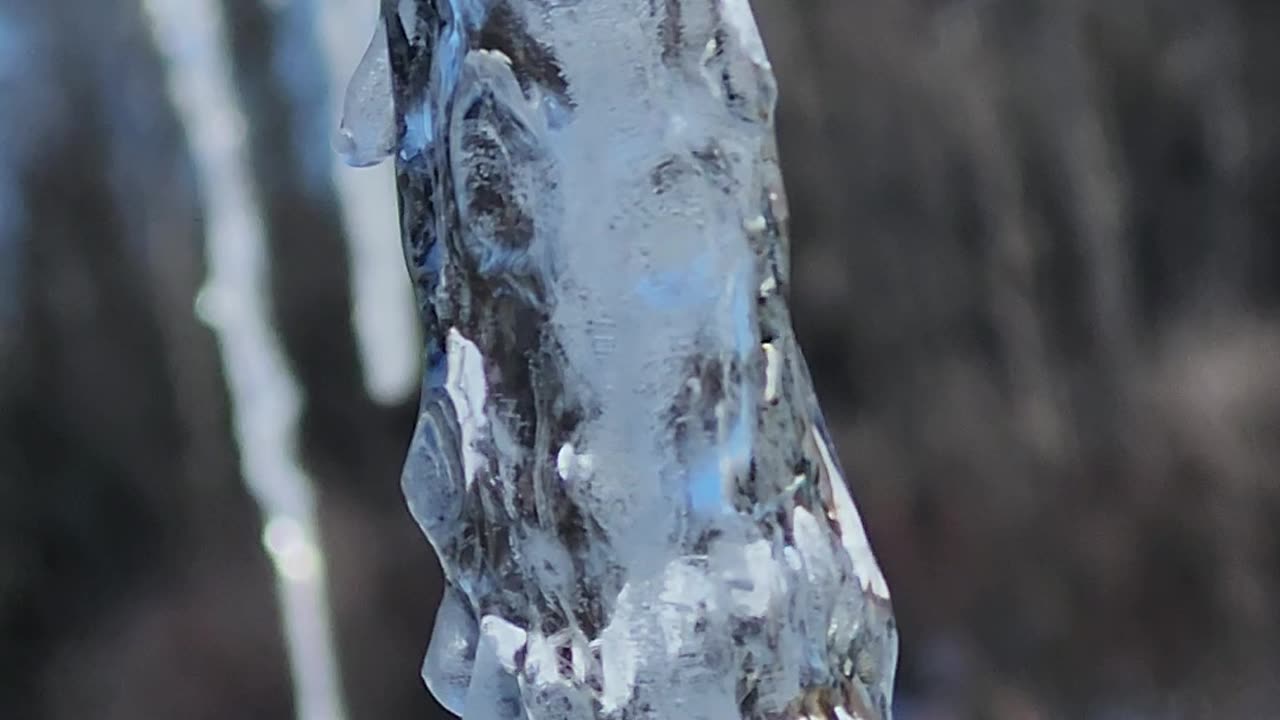 Ice start melting