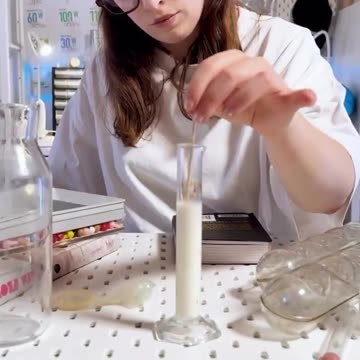 C@ndom changes color if it detects sexually transmitted infection (sti).