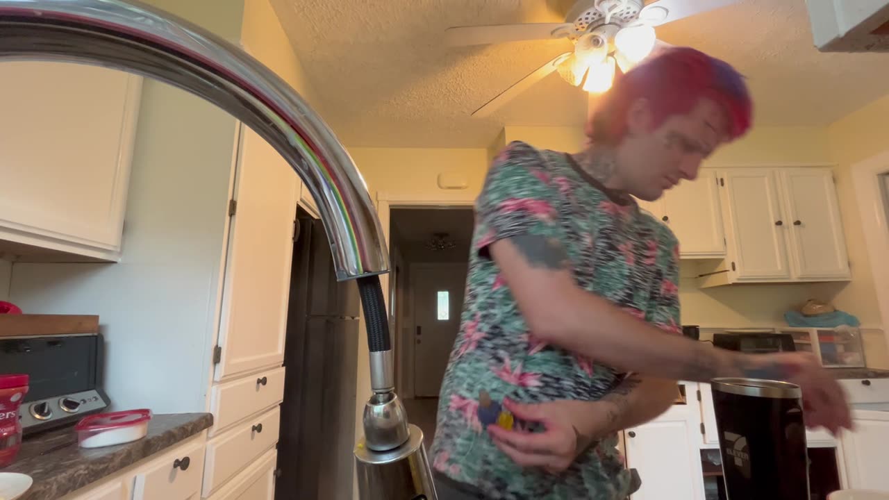 Ep. 414 "Bong Cleaning 101" by Patrick Henry The Batman