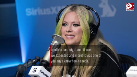 Avril Lavigne has praised ex-husband Deryck Whibley as they perform together