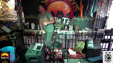 LIVE Music Everyday!