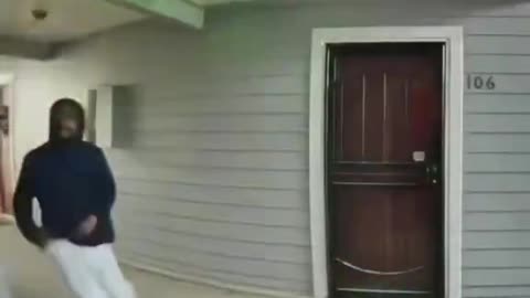 Man confronts black man for urinating on his door so naturally the black man stabs his door
