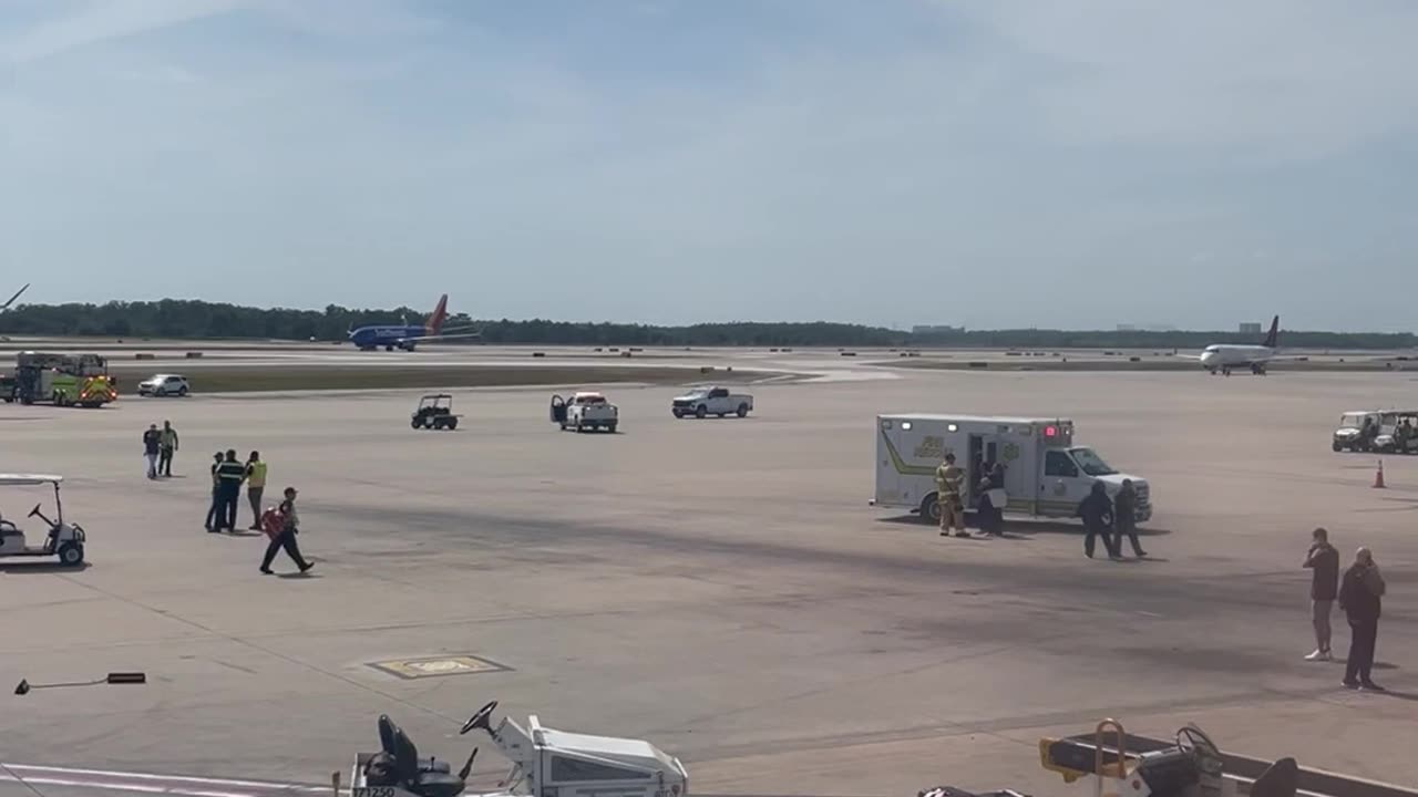 Delta MCO Fire Filmed From Other Airplane