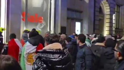 At least 2 people stabbed near anti-Iran protests in Hamburg, Germany