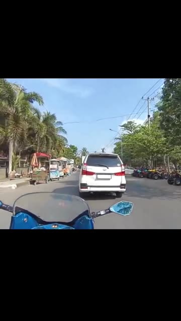 Ridding holiday cbr 150R CBU