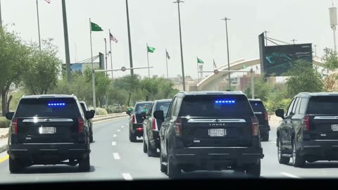 🚨🔥President Trump on the move, after departing the airport earlier today in Saudi Arabia.