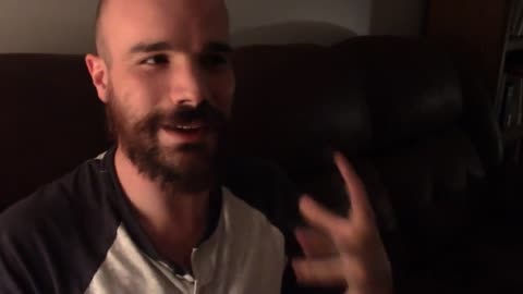 Zoomer Consooomer Gets Red-Pilled On Technology