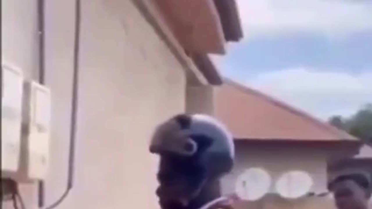 SHOCKING ⚡ ISN'T IT⁉️