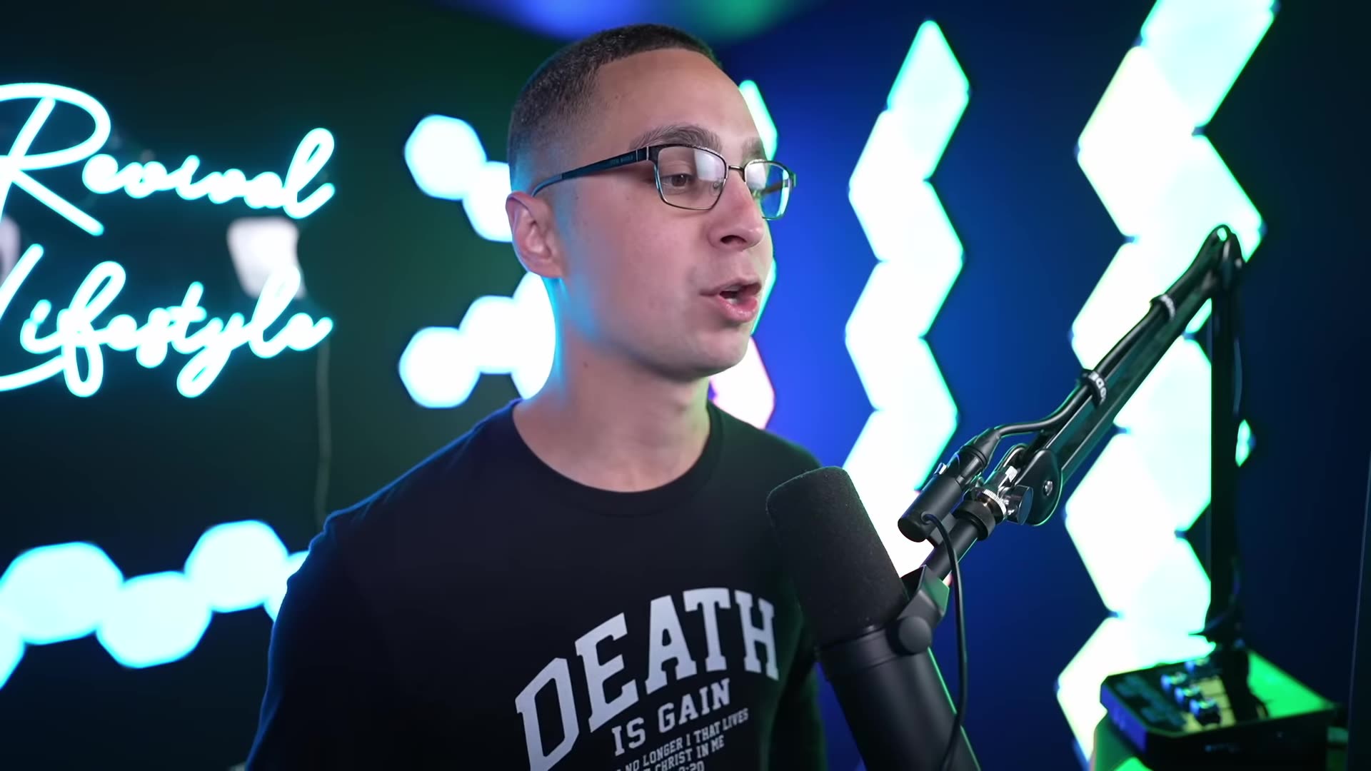 Are Catholics and Christians the SAME!? What is the difference?!