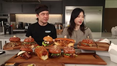 I ate EVERY BURGER at Gordon Ramsay''s Restaurant (Full Menu)_part1