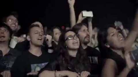 David Gilmour performing "Comfortably Numb" Live In São Paulo, Brazil (2015)
			