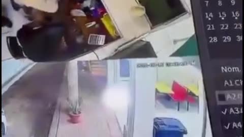 Hombres disfrazados de DNCD suceso negocio en Quisqueya