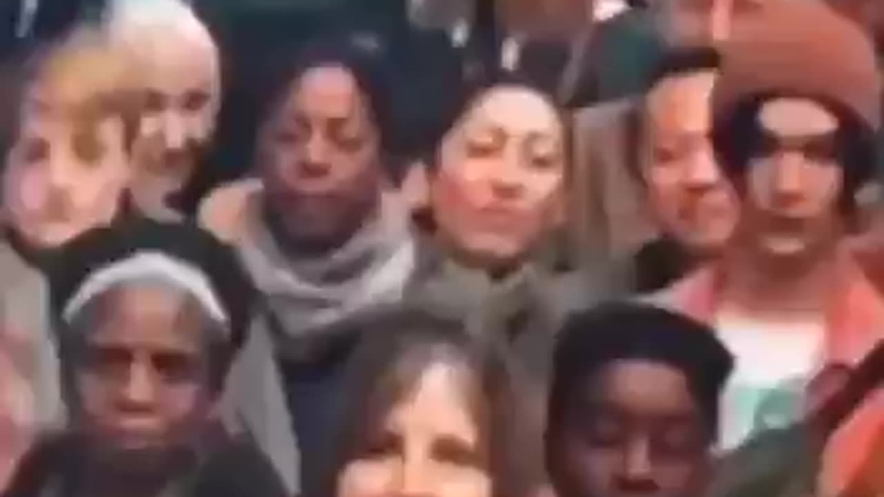 How many sets can you find ? So hard to believe anything you see on TV these days 📺