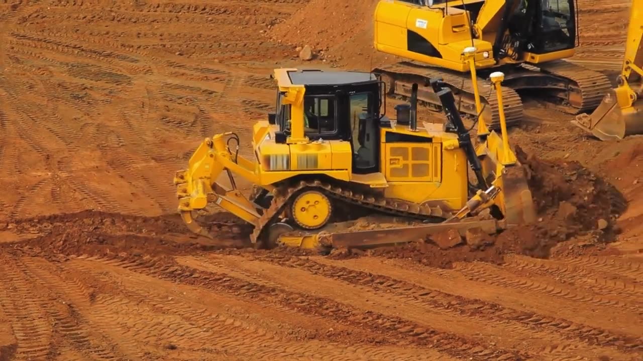 What Makes a Skid Steer Different From a Bulldozer¿