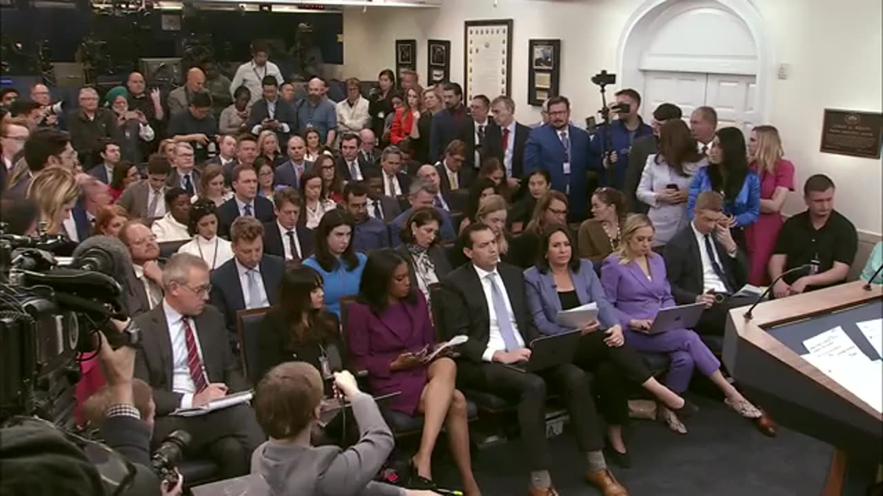 🚨🔥Karoline Leavitt Briefs Members of the Media, Mar. 19, 2025