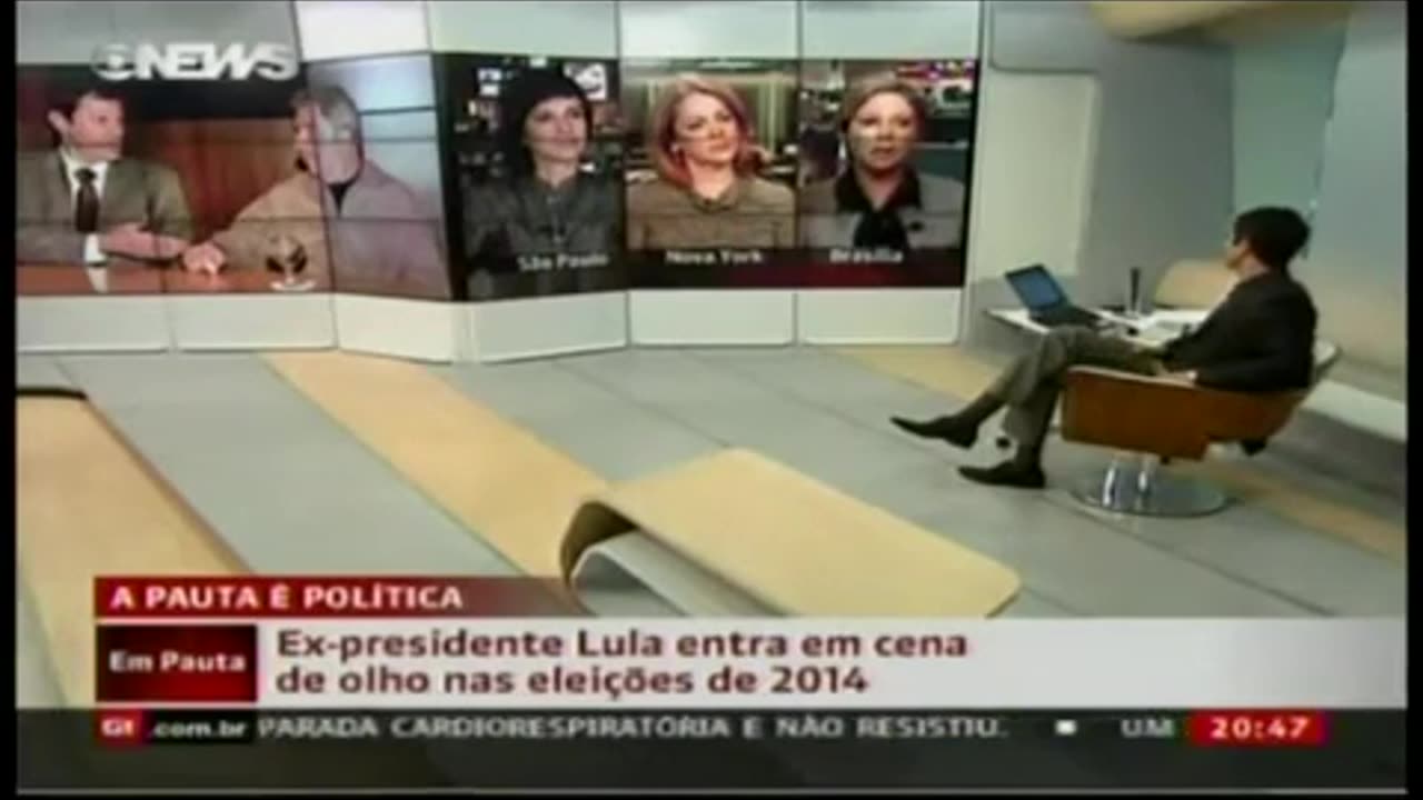 2013 - ENCONTRO CONSTRANGEDOR: LULA SENTA NA CADEIRA DO PREFEITO DE SP E COMANDA A REUNIÃO