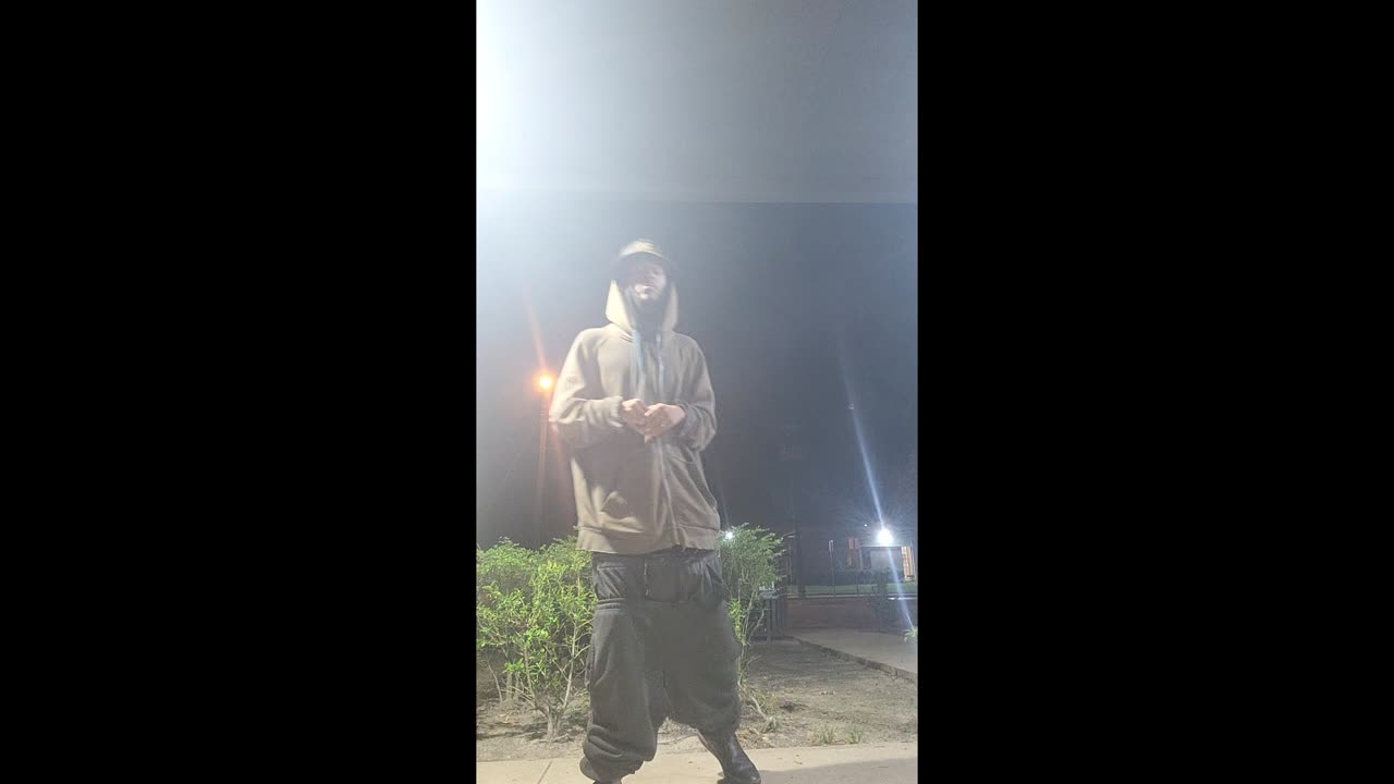 IN WAR SHOW UP AS DA BEST VERSION OF YOSELF EVERYDAY NO MATTA WHO WITT U BALANCE DA ODDS AN TAKE💪🏾🔵