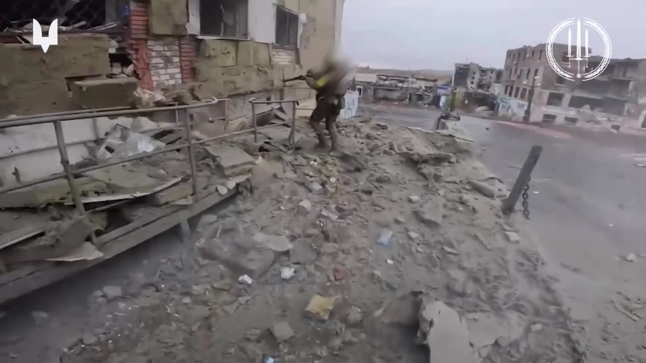 Precise attack by Ukrainian special forces. Russian position blown up in an instant