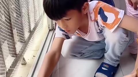 Cleaning windows has never been easier!.hd