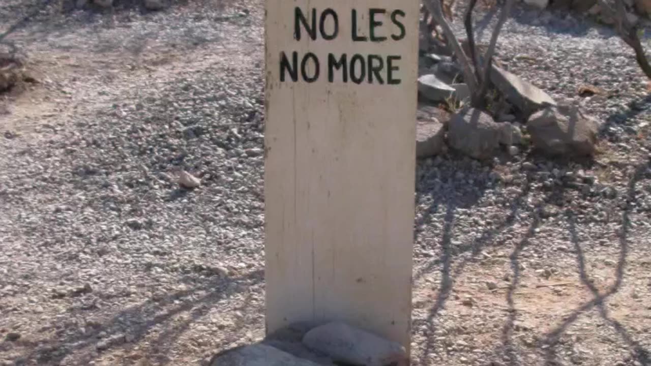 FAMOUS GRAVES - VOL. 393: LESTER MOORE