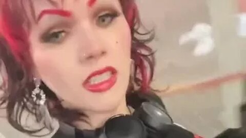 STRAIGHT DUDE BARKED UP THE WRONG TREE ⚧ AND RAN WHEN HE REALIZED THE WOMAN WAS A GUY