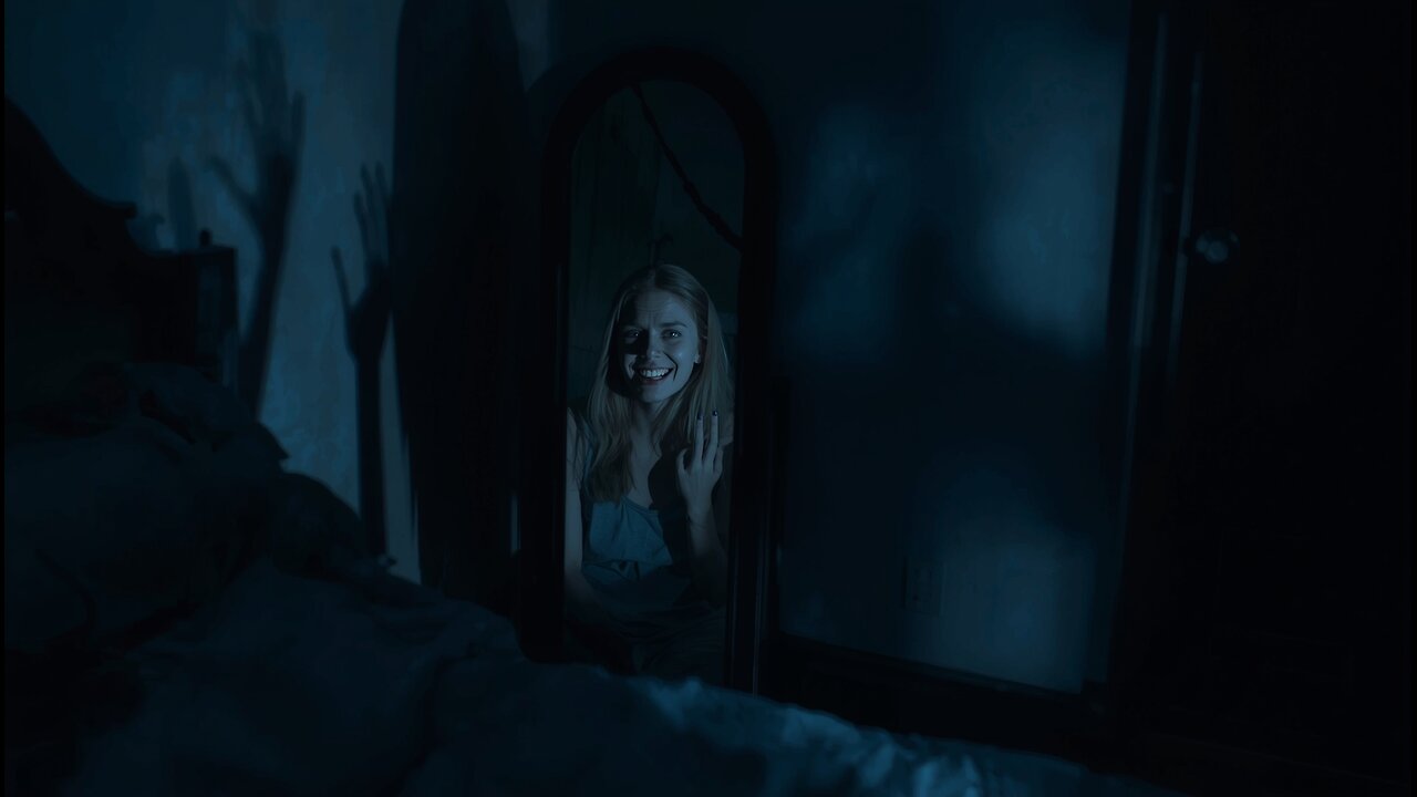 The Reflection’s Smile | 3 AM Horror Story