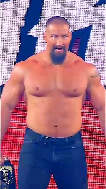 Imagine Bron Breakker running at you full speed 😱💀