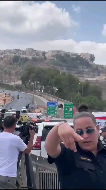 PM Netanyahu visited the scene of the terrorist attack in Jerusalem. 🇮🇱