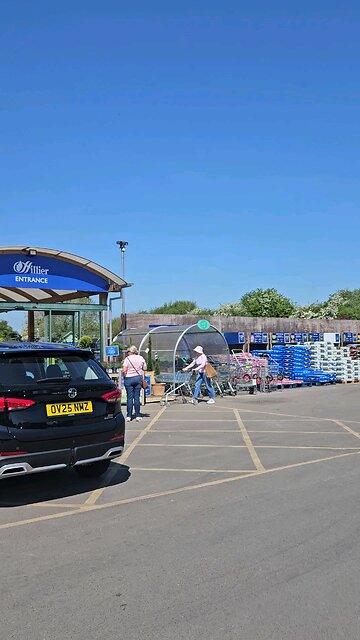 power outages Iberian peninsula - cash machine fail - why cash is king