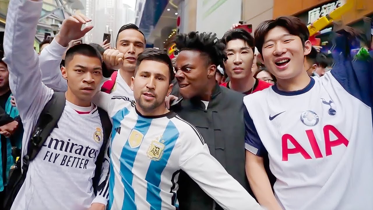 iShowSpeed meets Chinese Football Players..