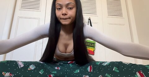 Imanii Bends - Morning Yoga Black Girl Routine | Day 14 🤩 