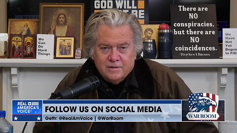 Age Of Economic Populism: Bannon On Courts Fighting To Keep Manufacturing Overseas