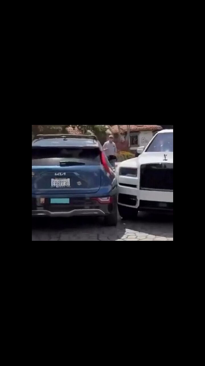 Totally Drunk A-Hole Rams A $400K Rolls-Royce For The Hell Of It, Chaos Ensues