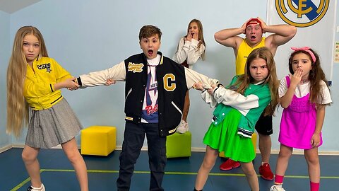 JEDER LIEBT Kamil? 😍 Beliebte Schulmädchen konkurrieren um das Herz eines Teenagers | Serie 18