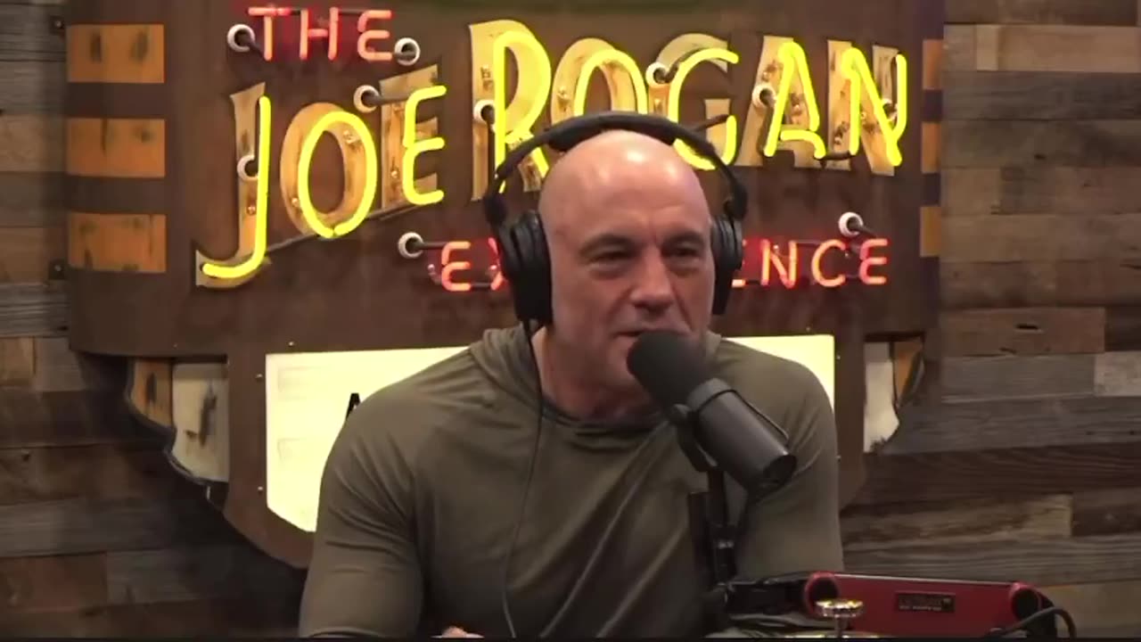 JOE ROGAN & POCAHONTAS.."SHE'S A FUCKING LIAR"