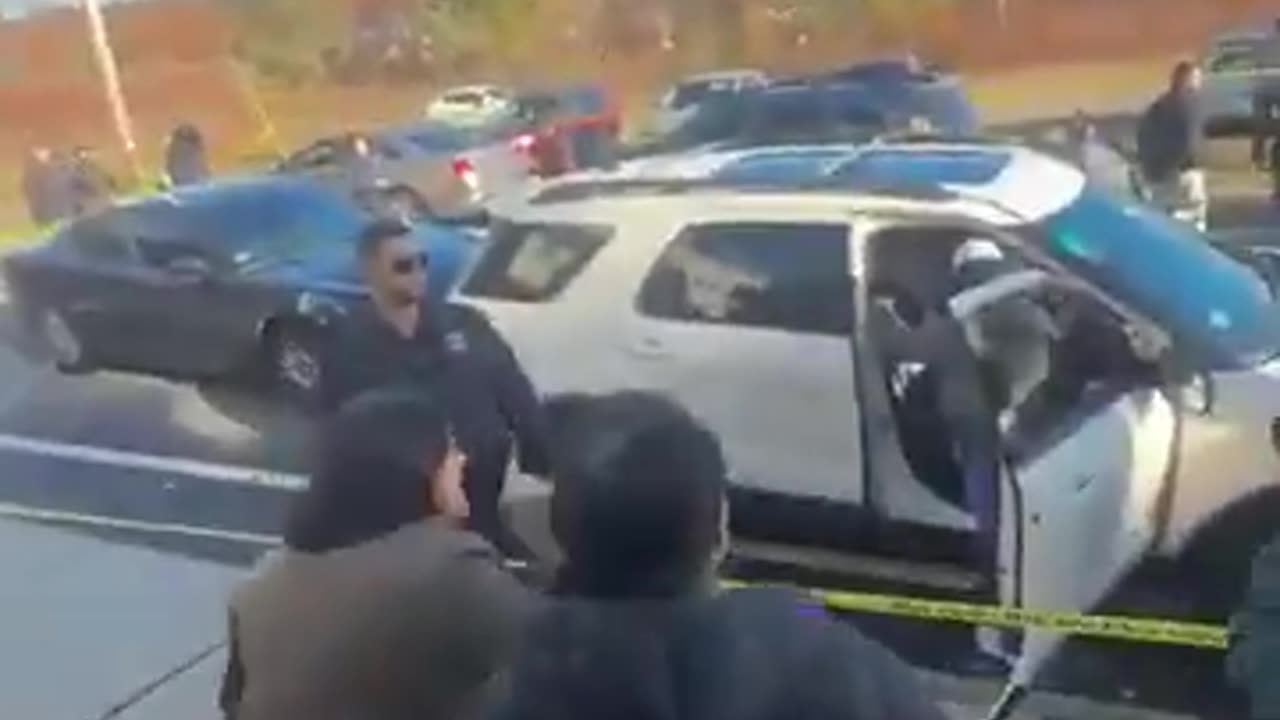 DHS agent had to give a verbal warning to one of the "patrolmen" aka people they