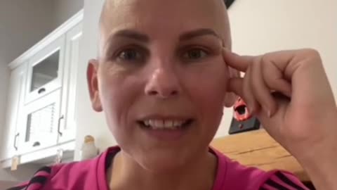 She Cured 👌her cancer with soursop leaves tea and apricot kernels and shocked her doctors