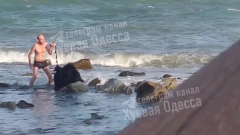 Captain Sensible in Odesa Tries to Turn Washed-Up Mine Into Scrap Metal — Bad Idea 😂