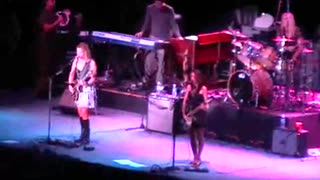 Bangles - Hazy Shade of Winter = Live LA County Fair 2008