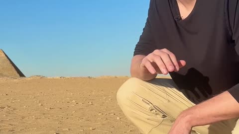 This is how the pyramids build
