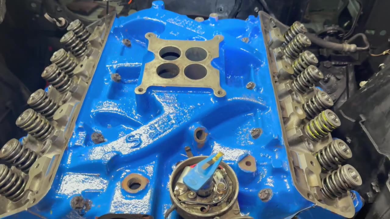 Ford FE 390 Heads and Intake Install - 1965 Thunderbird - Episode 48