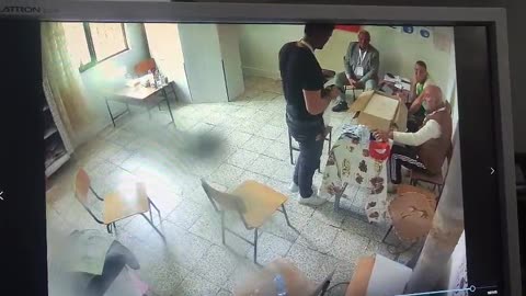 Komisioneri ndjek votuesin