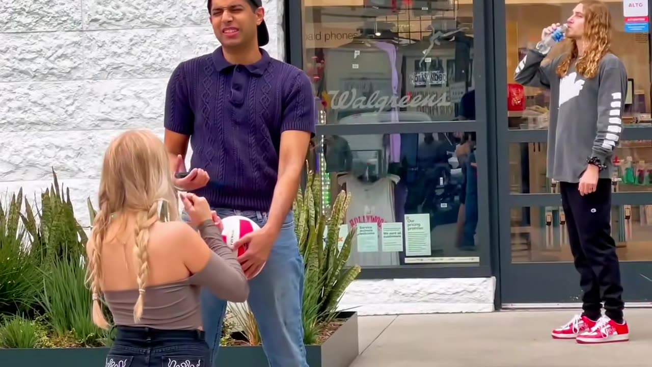 WHAT WAS THE LAST GUY THINKING 💀